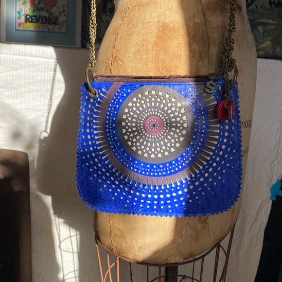 Desigual mandala design laser cut crossbody - Picture 1 of 6